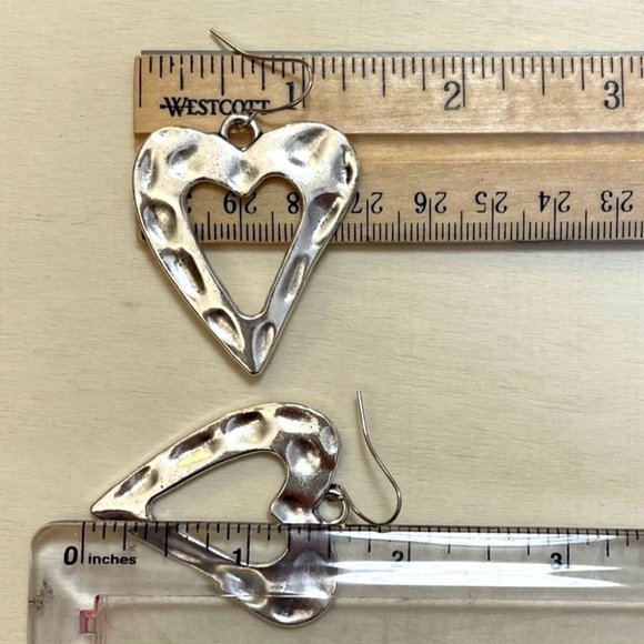 Hammered Heart Silver Plated Retro Earrings New Minimalist Style - Picture 4 of 4